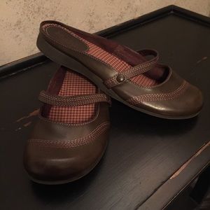 Mudd “Chocolate Rub of Smooth” Flats